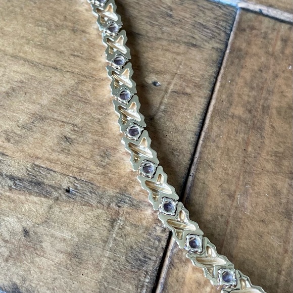 14 Karat Gold & Tanzanite Bracelet & Earrings - Picture 6 of 11